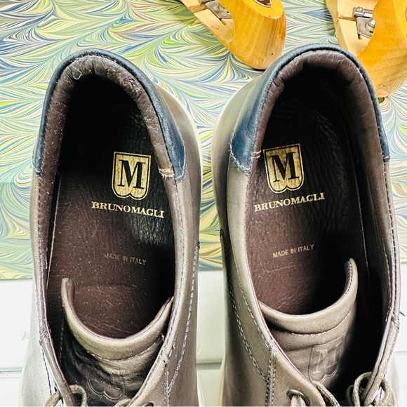 Bruno Magli Westy Italian Leather Sneakers - Picture 3 of 10